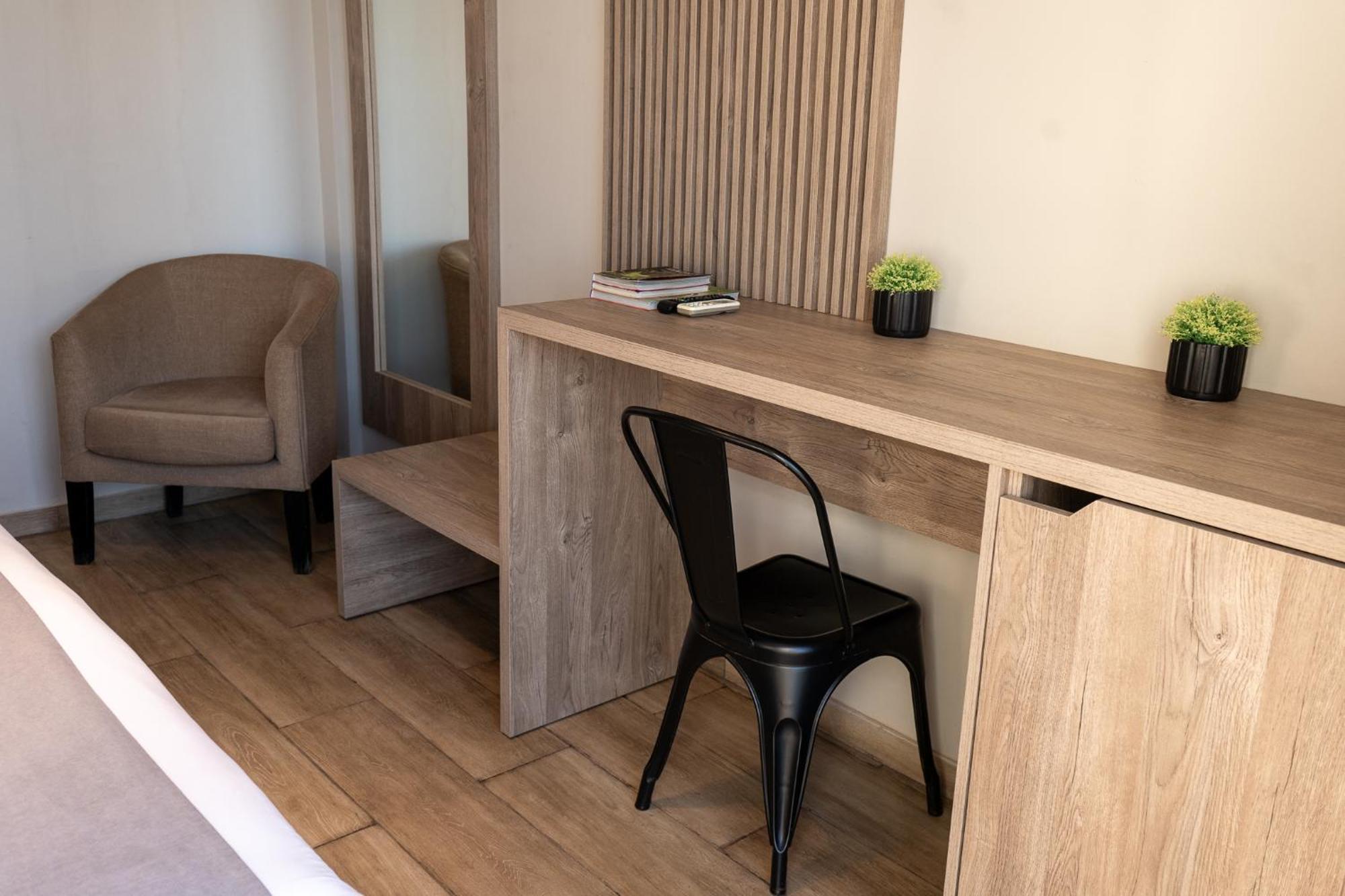 Hotel City Posadas Eksteriør billede